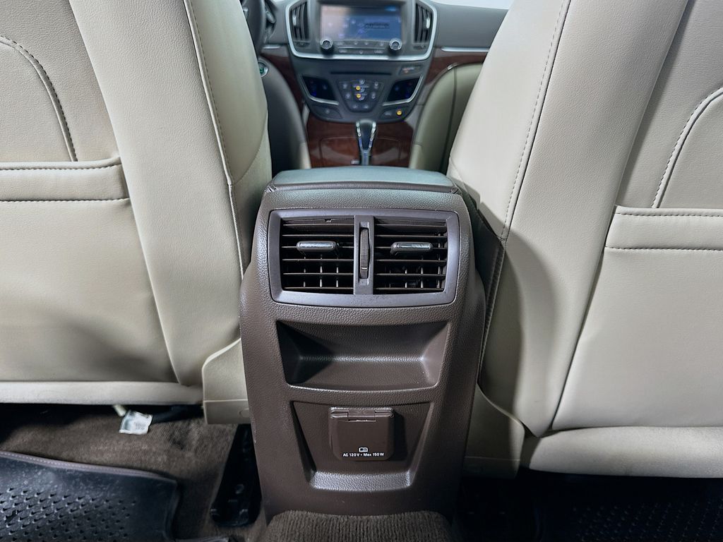 Thumbnail: 2016 Buick Regal - 26