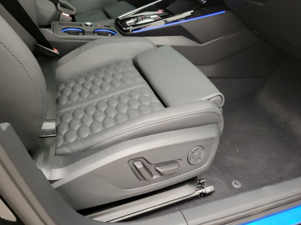 Thumbnail: 2026 Audi RS 3 - 12