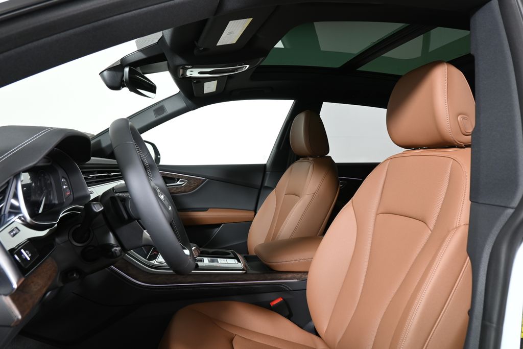 Thumbnail: 2026 Audi Q8 - 13