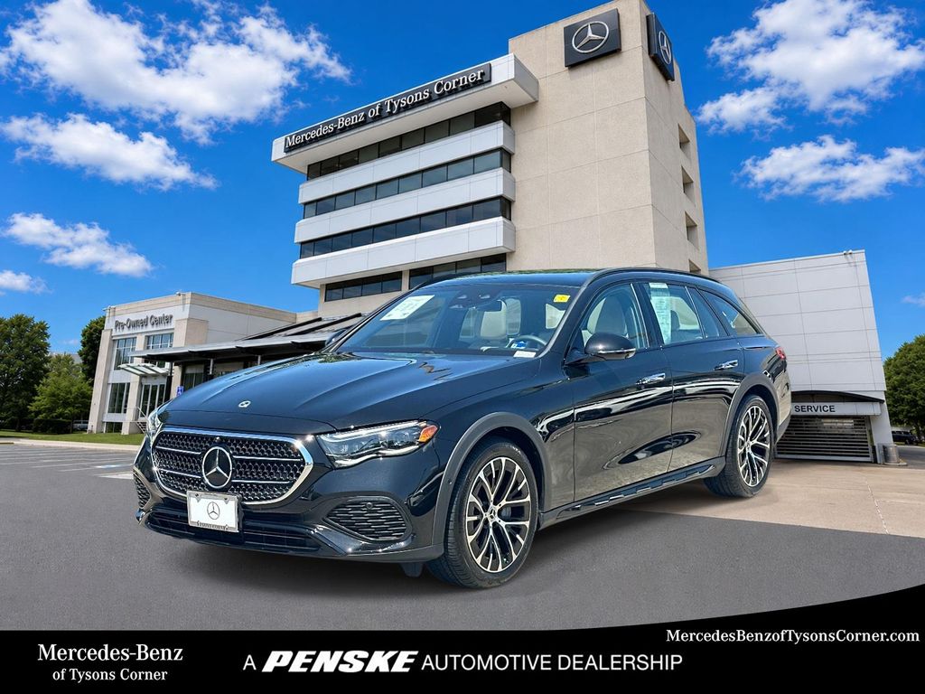 Thumbnail: 2025 Mercedes-Benz E-Class - 1