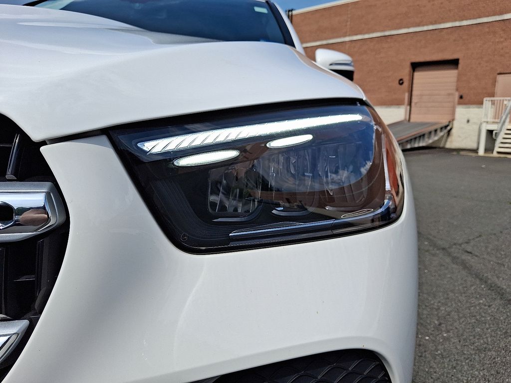 Thumbnail: 2026 Mercedes-Benz GLE - 9