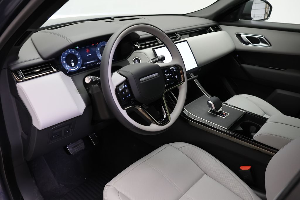 Thumbnail: 2026 Land Rover Range Rover Velar - 31