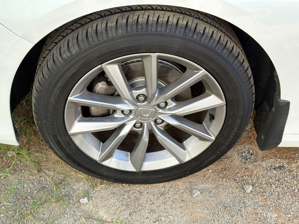 Used 2022 White Honda LX image 11