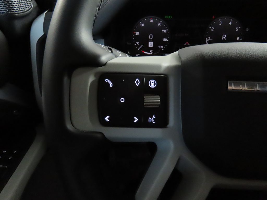 2024 Land Rover Defender 110 11