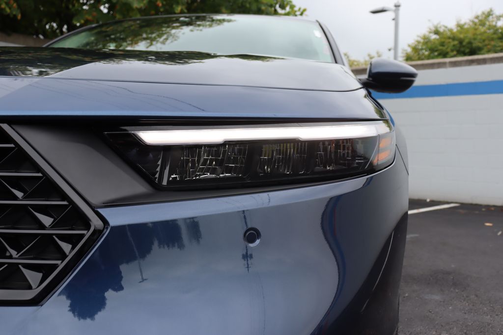 2025 Honda Accord Touring 9