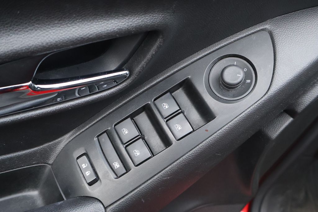 Thumbnail: 2020 Chevrolet Trax - 15