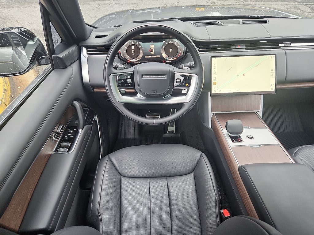 Thumbnail: 2024 Land Rover Range Rover - 11