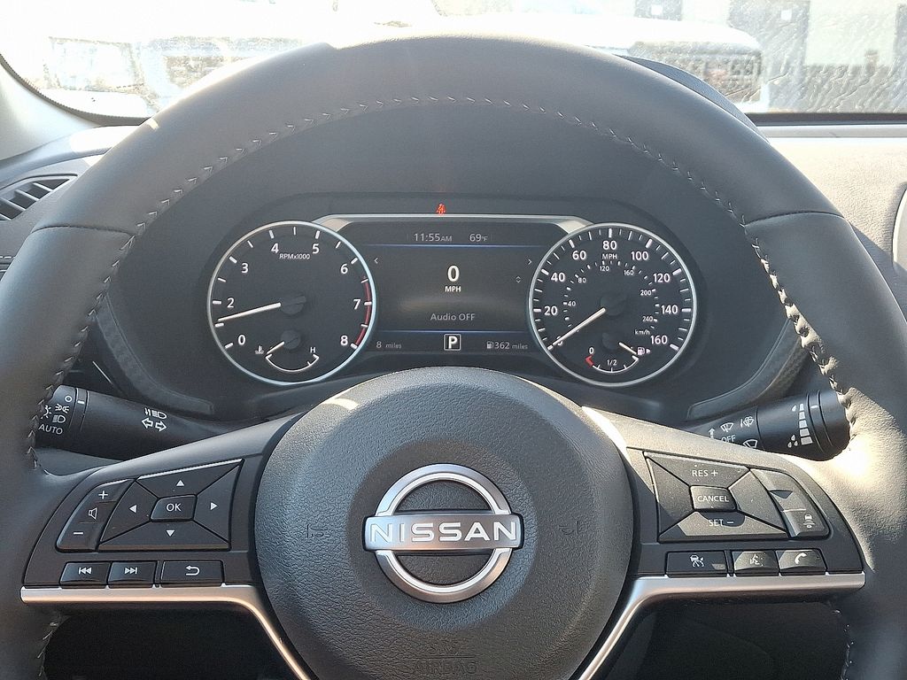 Thumbnail: 2025 Nissan Sentra - 6