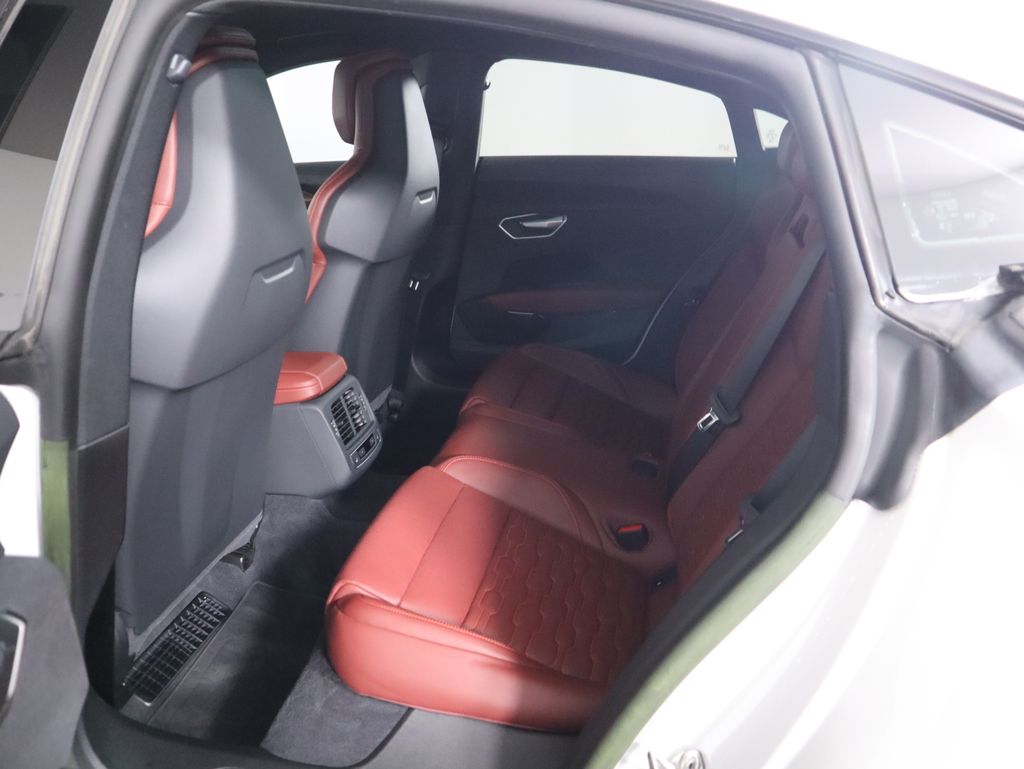 Thumbnail: 2023 Audi e-tron GT - 22