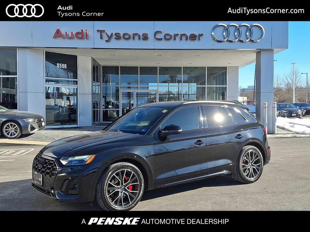 Thumbnail: 2022 Audi SQ5 - 1