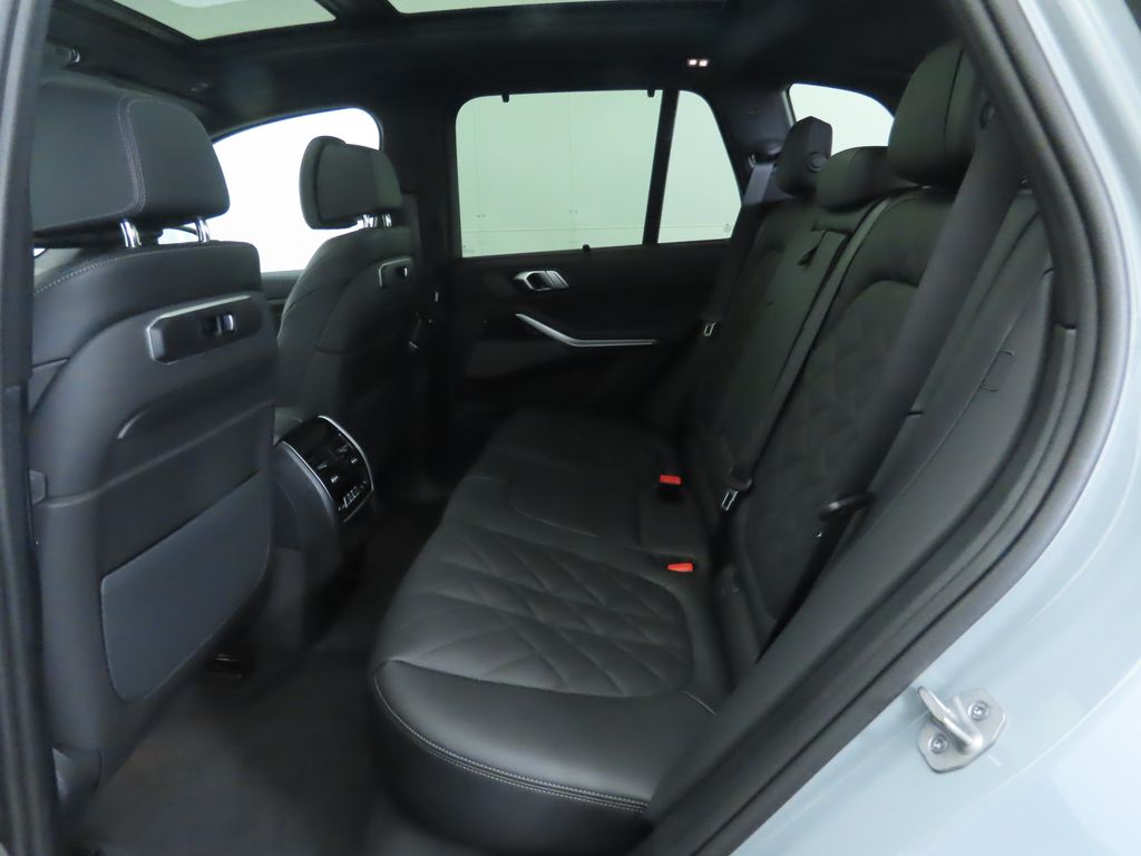 Thumbnail: 2026 BMW X5 - 22