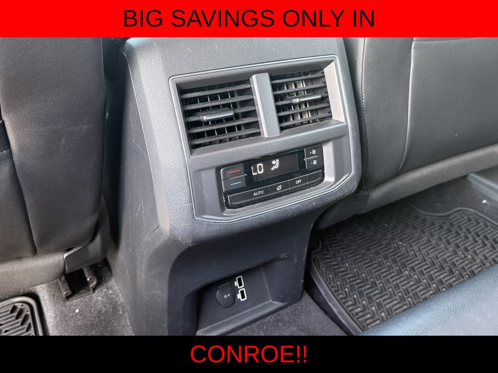 2018 Volkswagen Atlas 3.6L V6 SE Silver at Community Toyota
