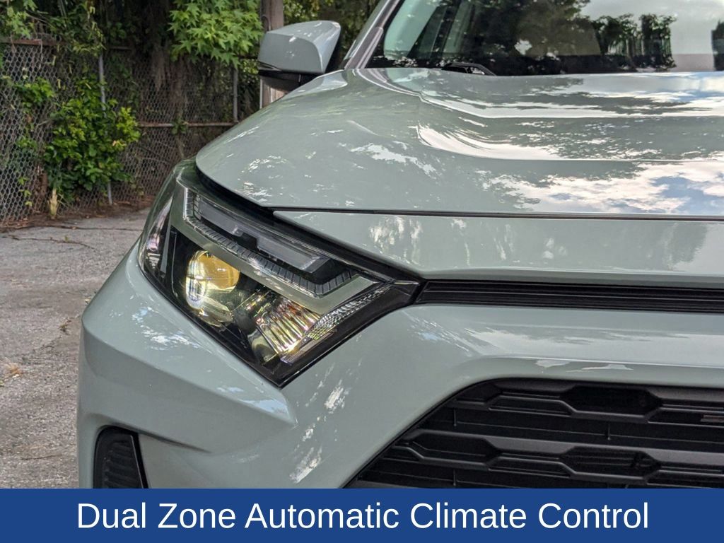 2022 Toyota RAV4 XLE