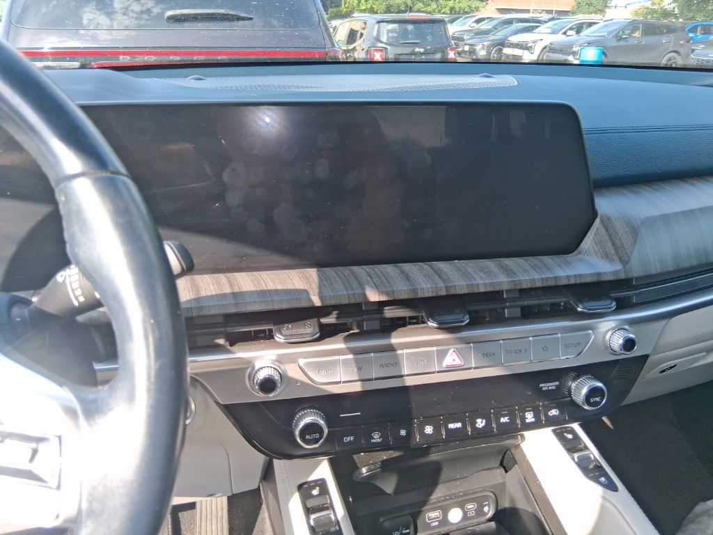 Certified Used 2023 Silver Kia EX image 9