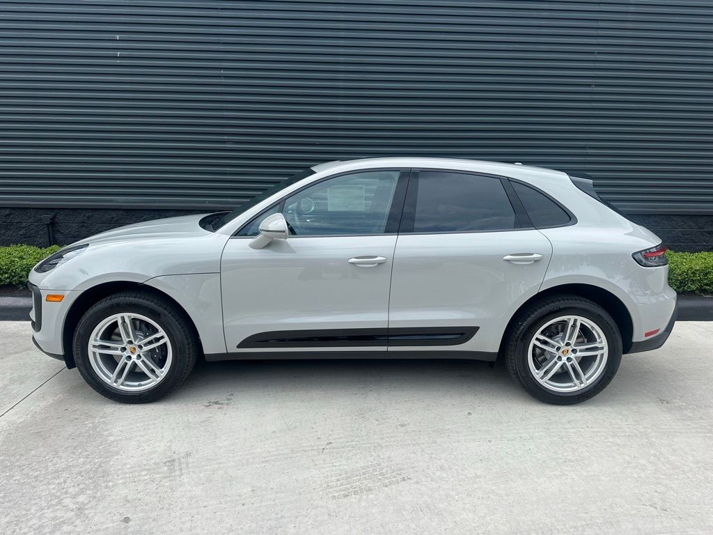 Thumbnail: 2026 Porsche Macan - 2