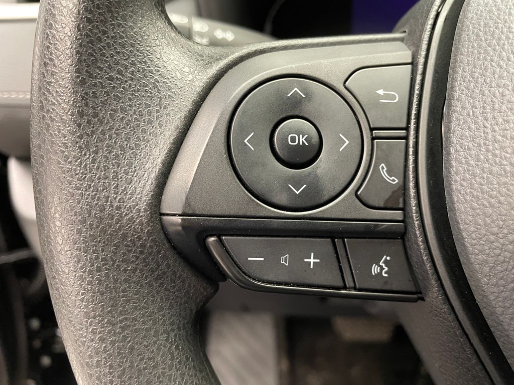 2024 Toyota RAV4 XLE 22