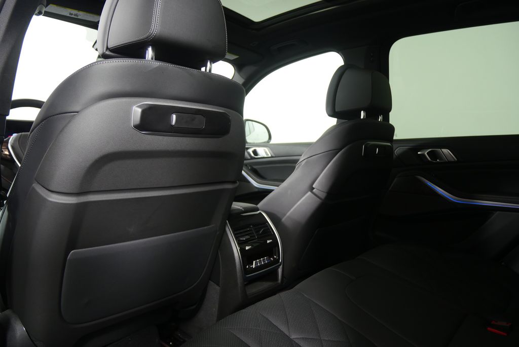 Thumbnail: 2025 BMW X5 - 17