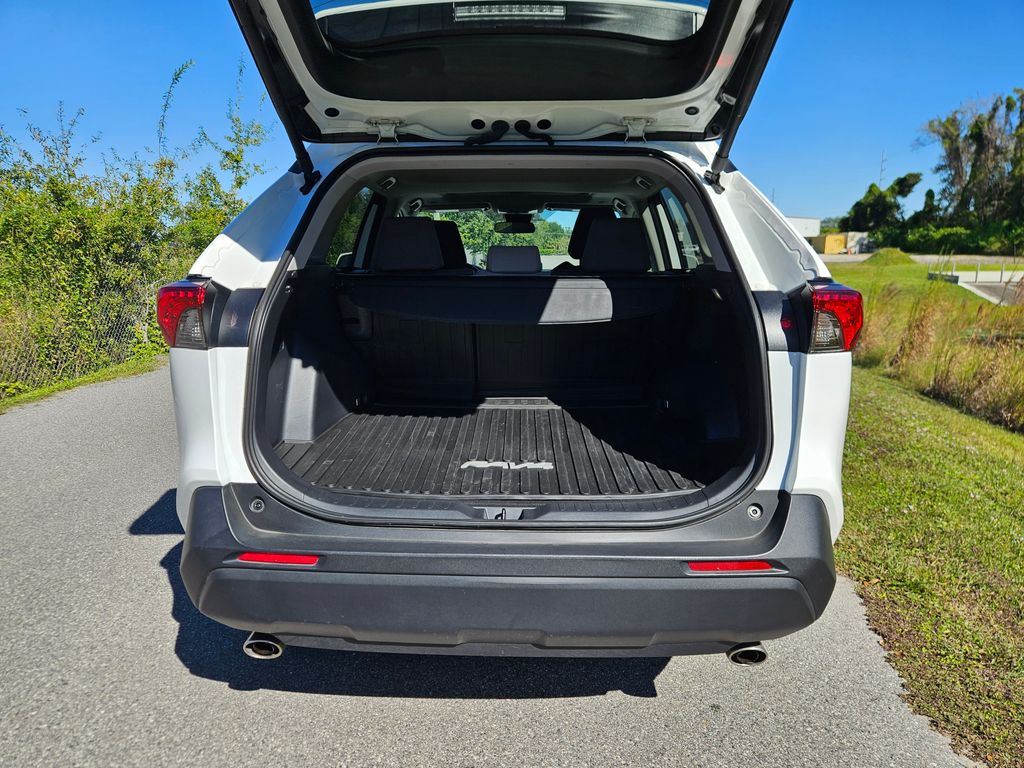 Thumbnail: 2024 Toyota RAV4 - 11