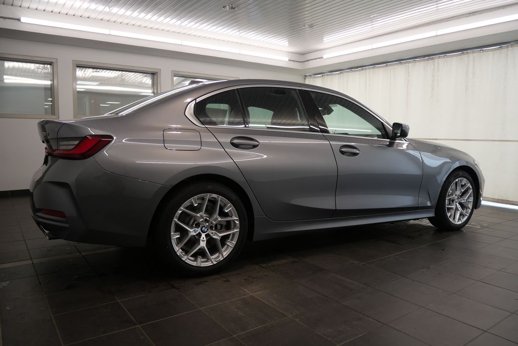 2025 BMW 3 Series 330i 7