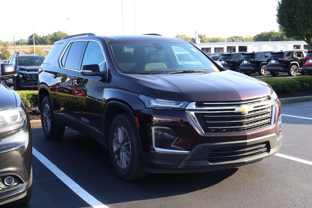 Thumbnail: 2023 Chevrolet Traverse - 3