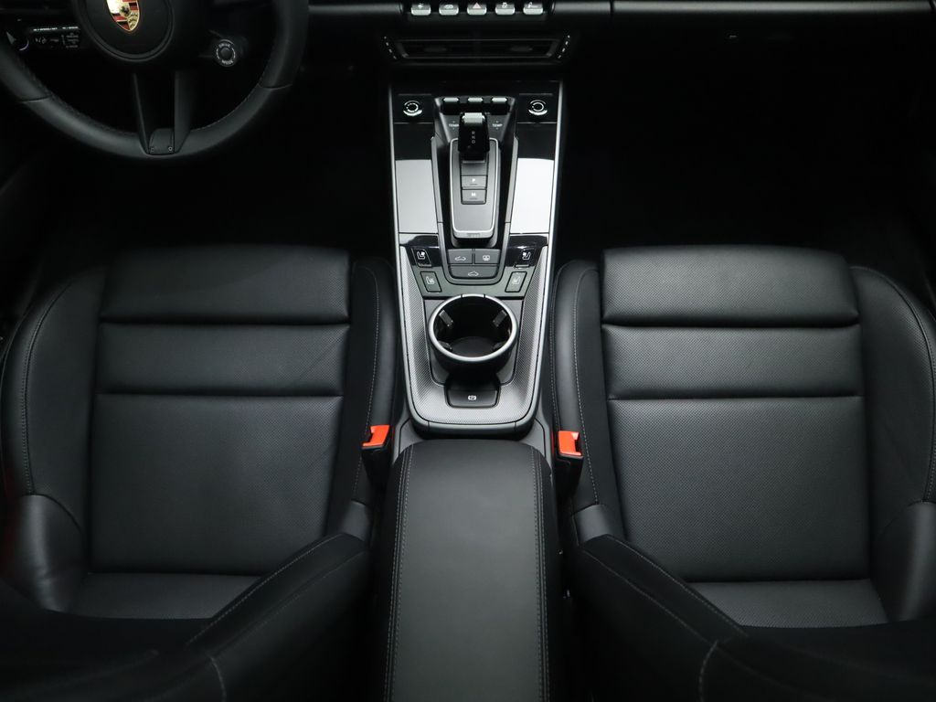 2024 Porsche 911 Carrera S 19
