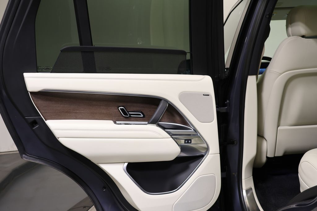 Thumbnail: 2024 Land Rover Range Rover - 31
