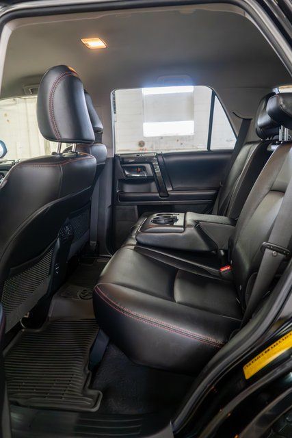 2019 Toyota 4Runner TRD Off-Road Premium - 11