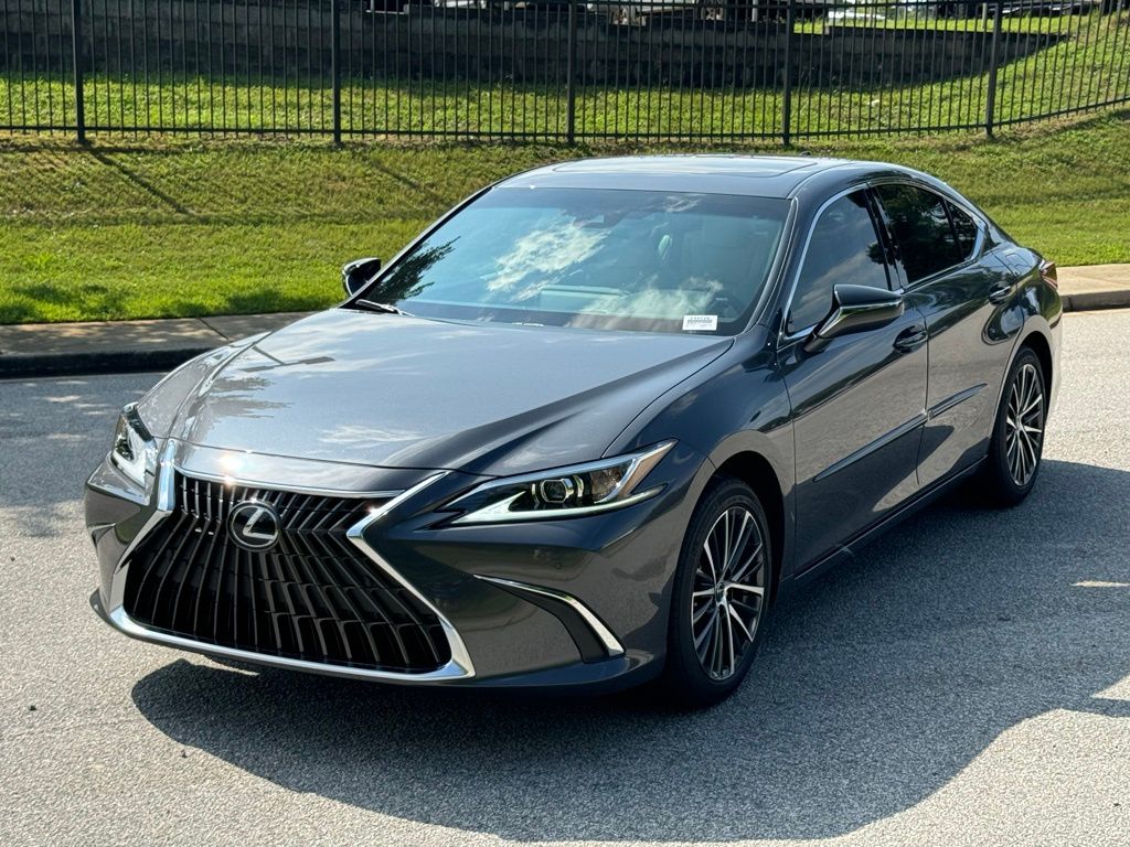 2025 Lexus ES 350 8