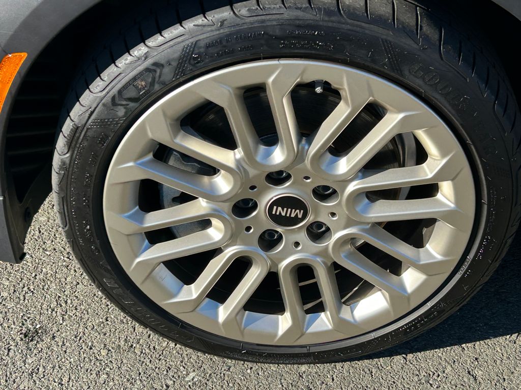 Thumbnail: 2025 MINI Cooper - 9