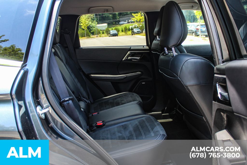 Used 2025 Gray Mitsubishi SE image 20