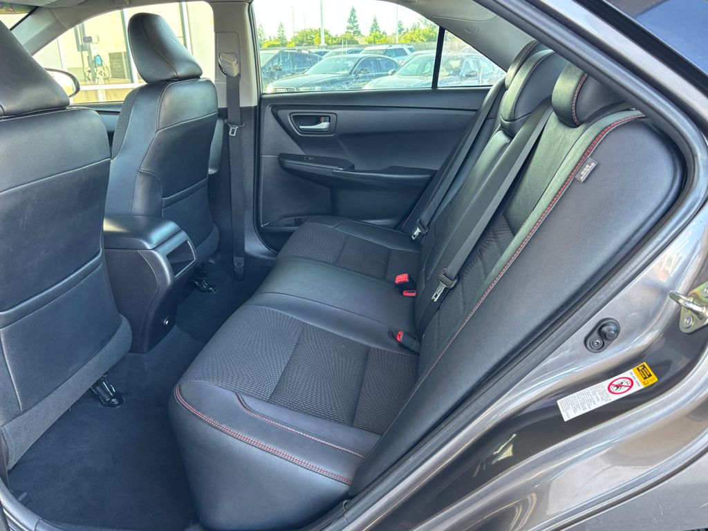 Thumbnail: 2016 Toyota Camry - 23