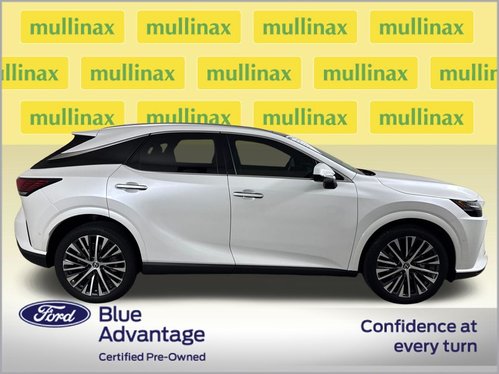 Certified Used 2023 White Lexus 350 Premium Plus image 2
