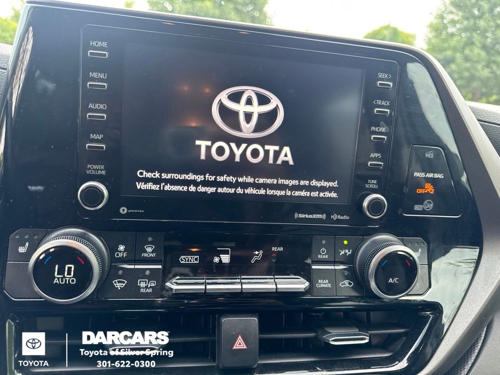 Amber 2020 Toyota Highlander Hybrid SUV / Crossover All-Wheel Drive Continuously Variable Transmission