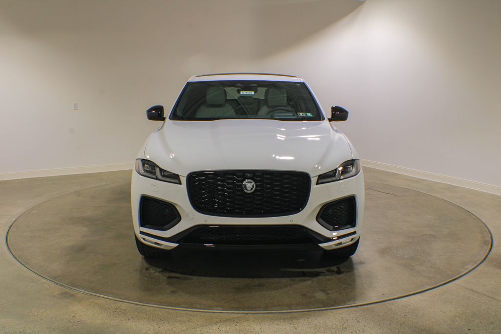 New 2026 White Jaguar P250 R-Dynamic S image 2