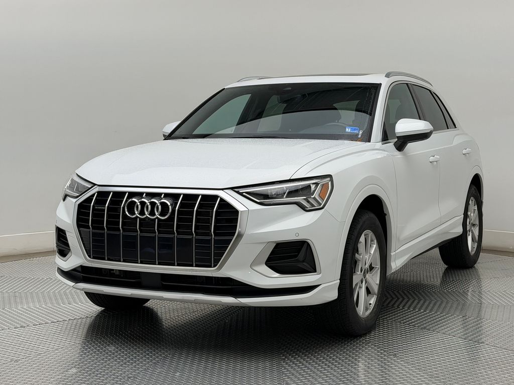 Thumbnail: 2023 Audi Q3 - 3