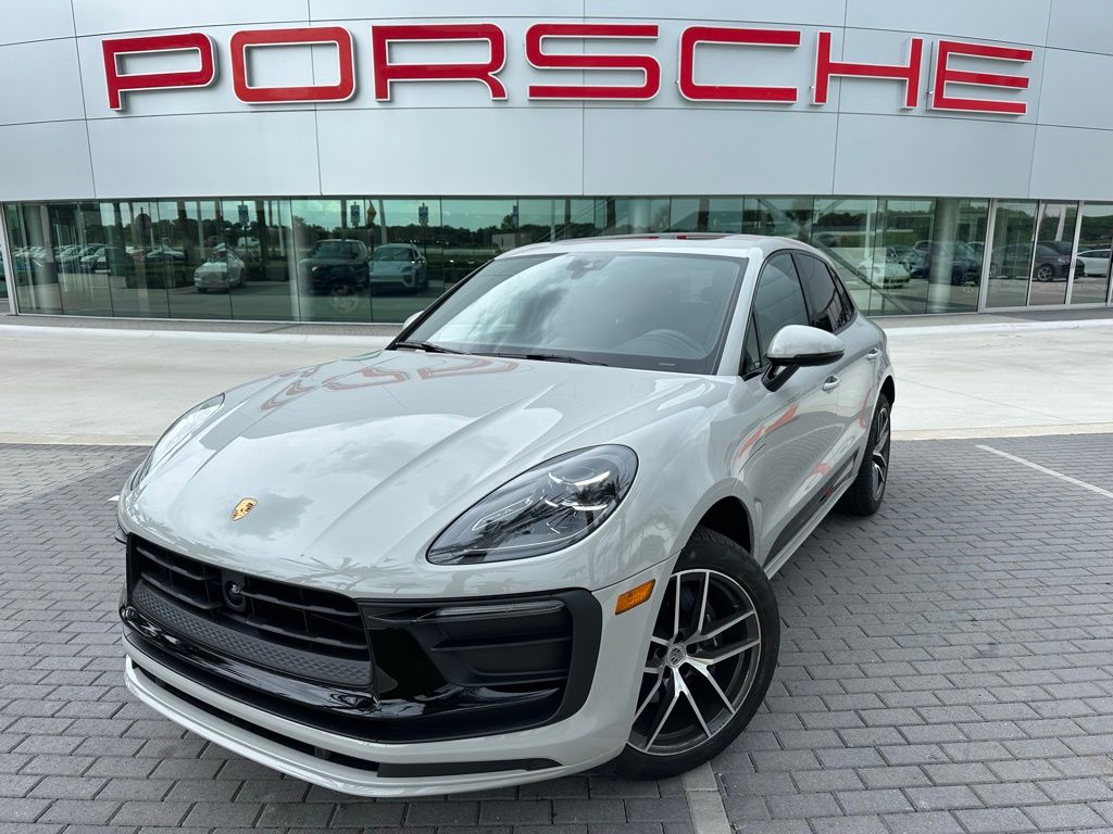 Thumbnail: 2025 Porsche Macan - 1