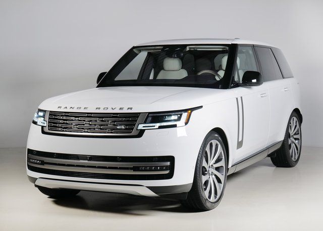 2023 Land Rover Range Rover P400 SE AWD