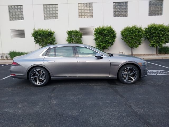 2024 Genesis G90  9