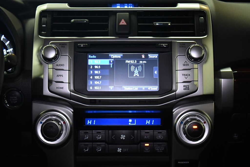 Thumbnail: 2019 Toyota 4Runner - 16