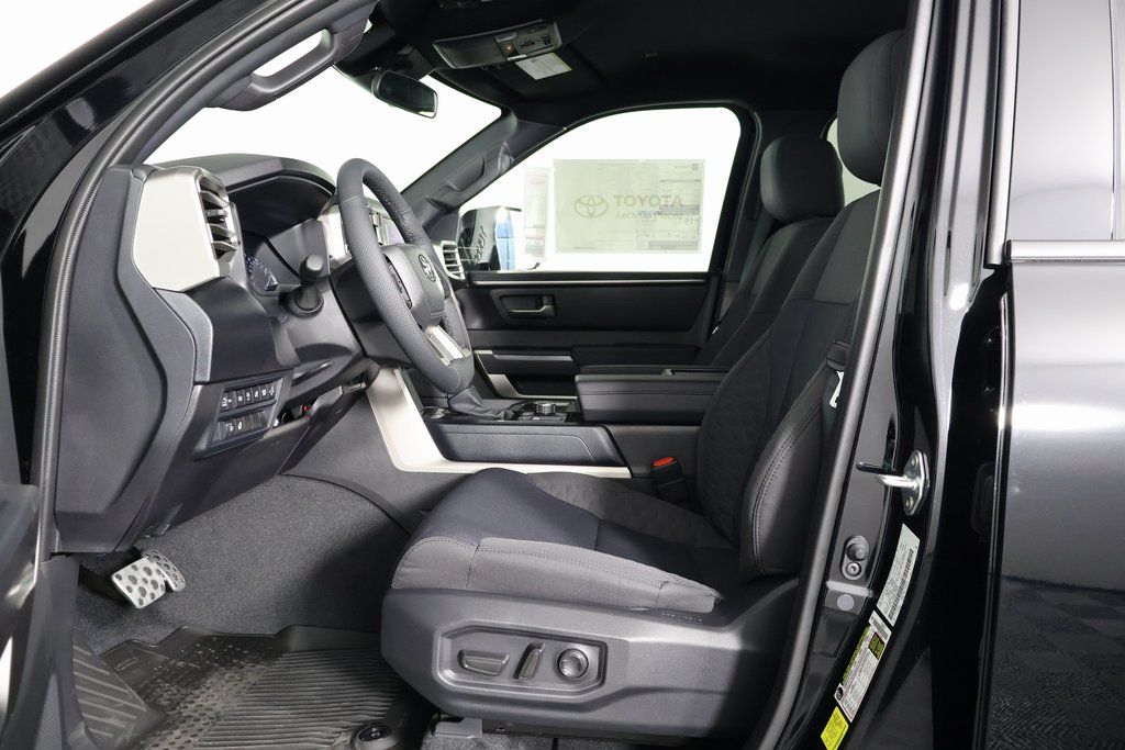 2025 Toyota Tundra SR5 5