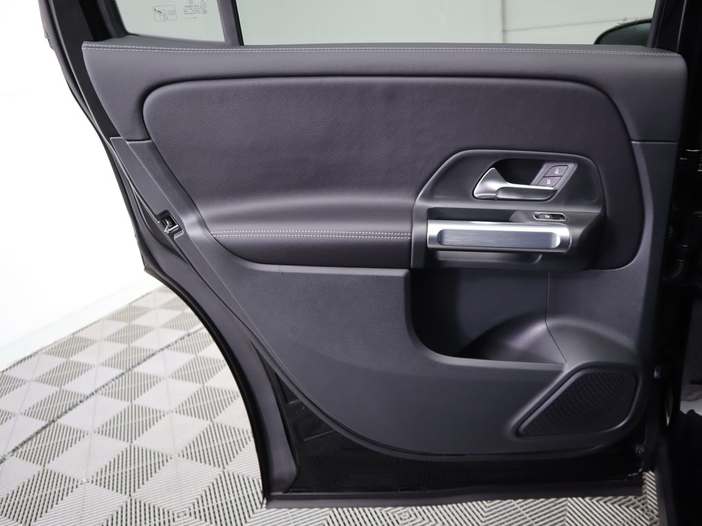 Thumbnail: 2025 Mercedes-Benz GLB - 26