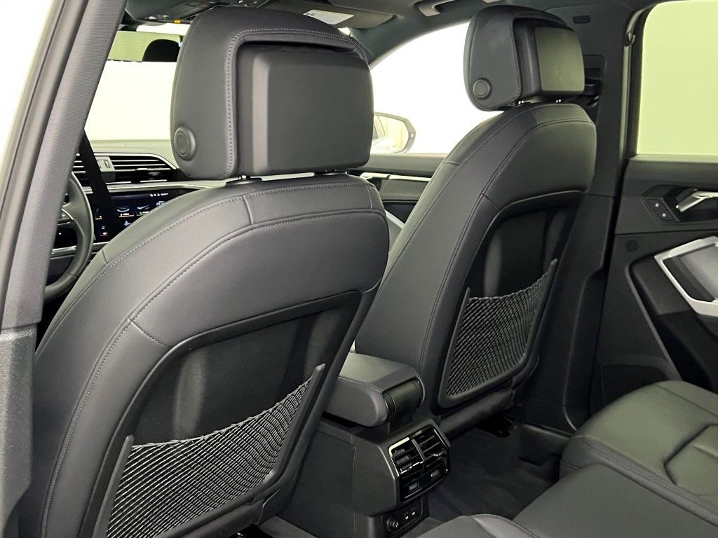 Thumbnail: 2025 Audi Q3 - 24