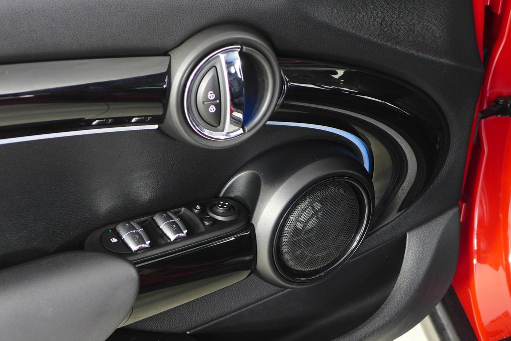 Thumbnail: 2016 MINI Cooper - 12