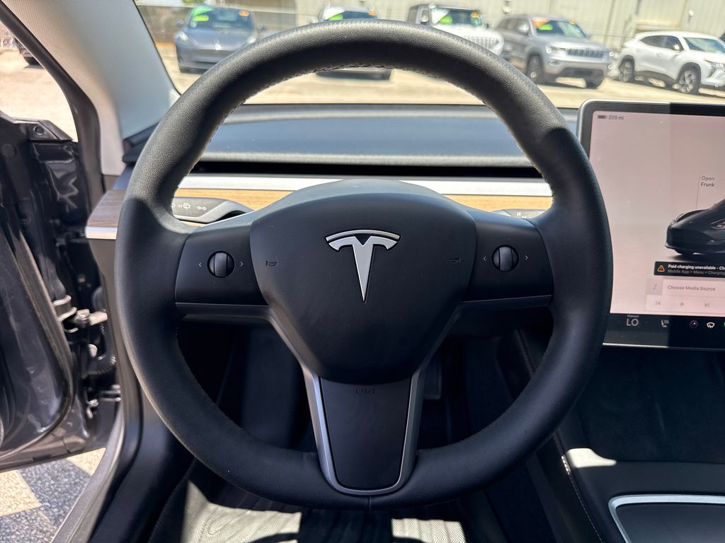 Used 2023  Tesla Base image 13