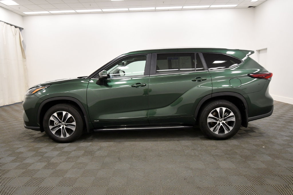 Used 2025 Toyota Highlander Hybrid SUV