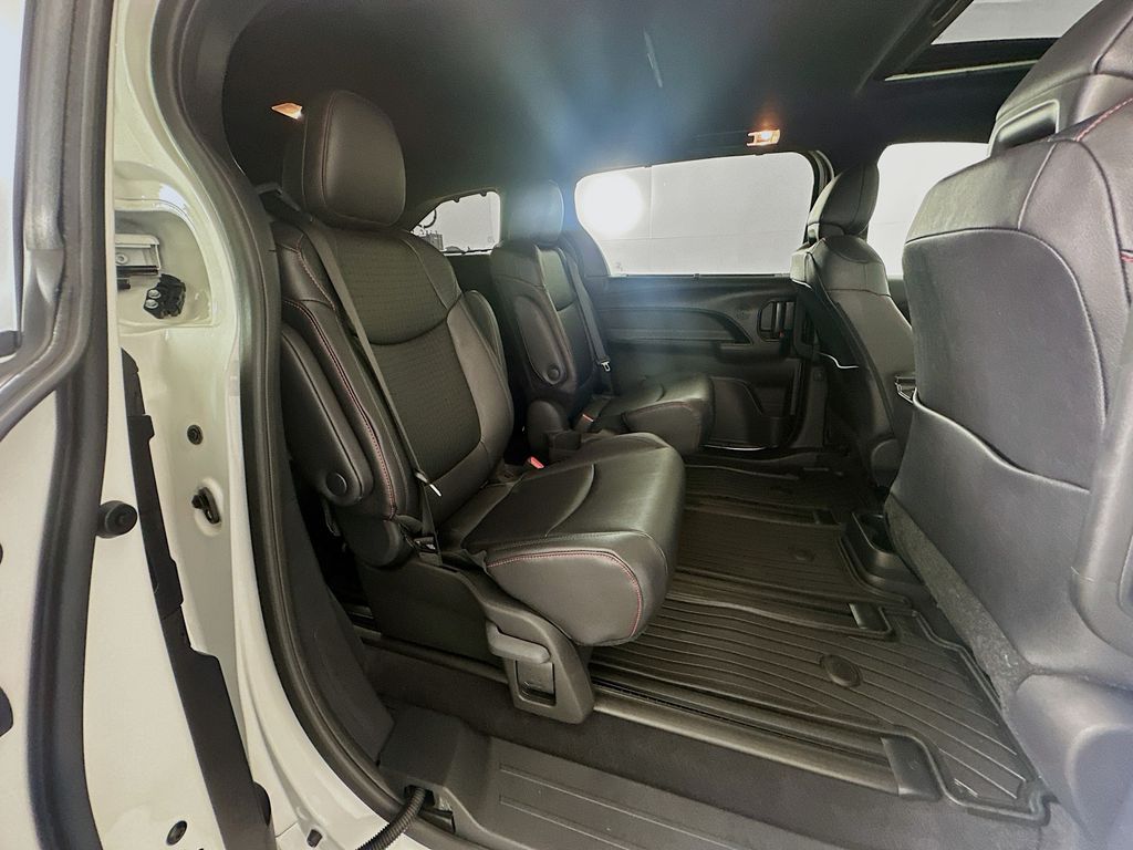 Thumbnail: 2026 Toyota Sienna - 28