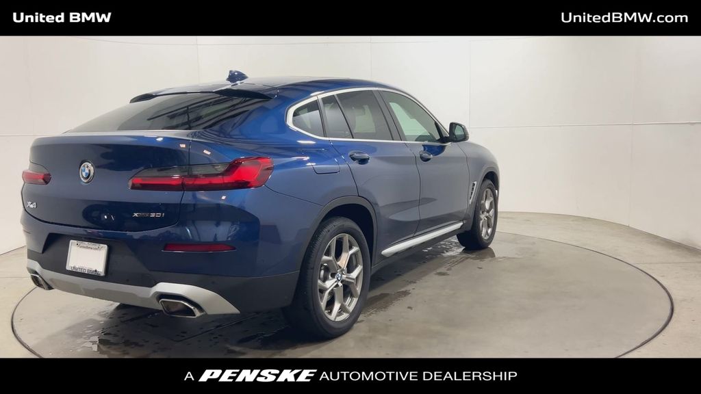 Thumbnail: 2025 BMW X4 - 8