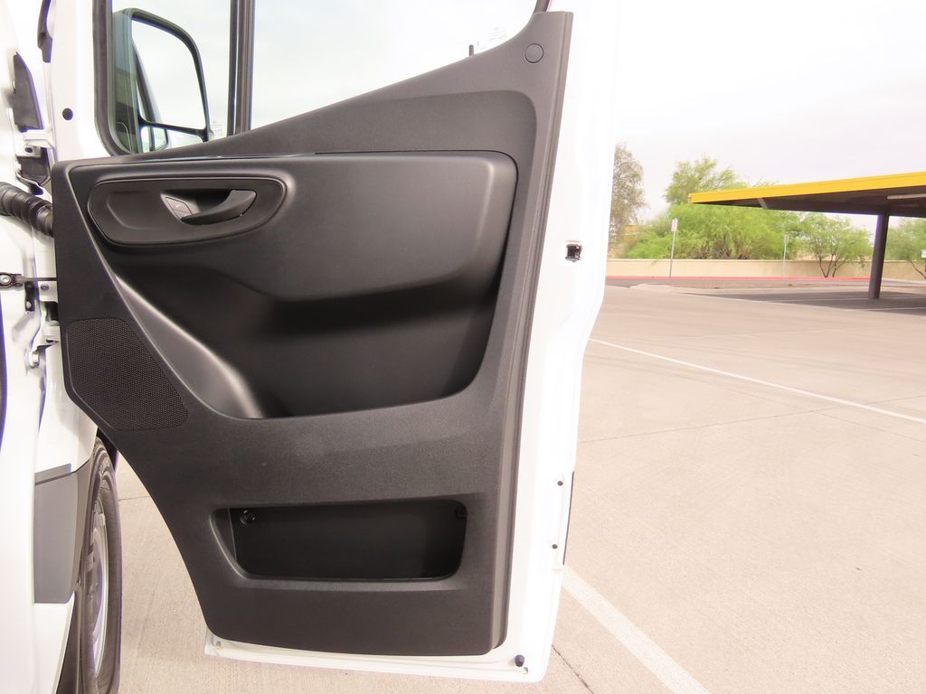 Thumbnail: 2025 Mercedes-Benz Sprinter - 23