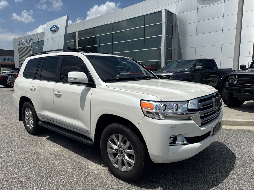 White (Blizzard Pearl) 2018 Toyota Land Cruiser SUV / Crossover All-Wheel Drive 8-Speed Automatic