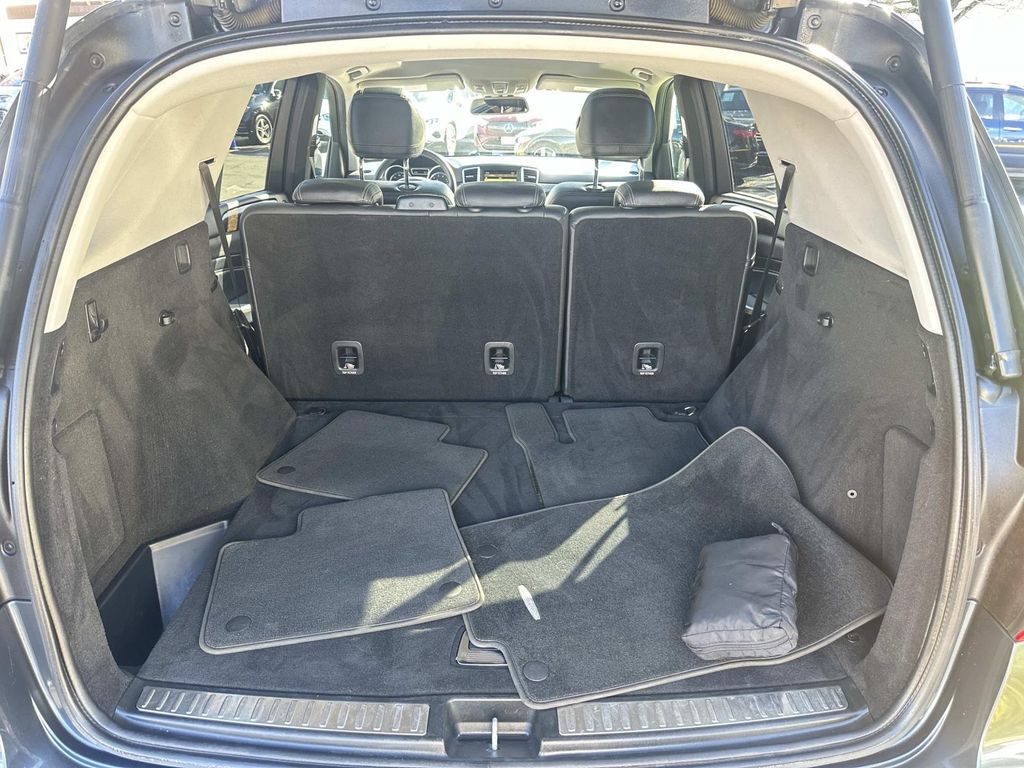 Thumbnail: 2012 Mercedes-Benz M-Class - 28